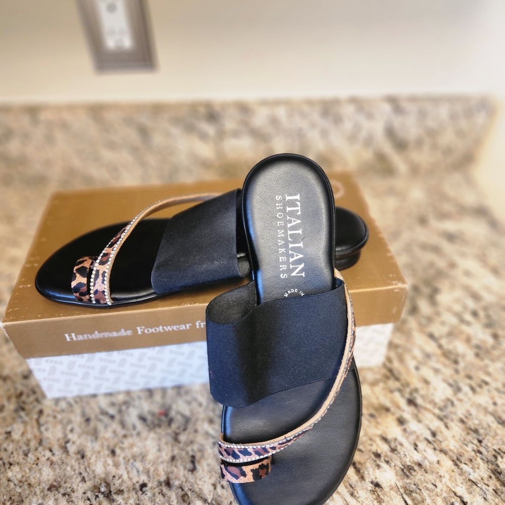 Italian Shoemakers Black and Leopard Women's Sandals - Picture 2 of 4